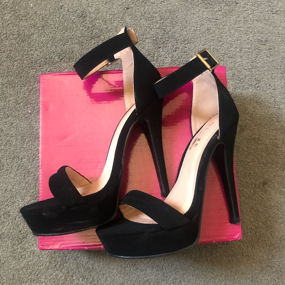 Black heels with small platform